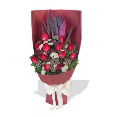 12 Memorable Red Roses Bouquet